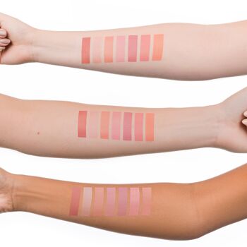 Lily Lolo Pressed Blush - Éclatez votre bulle - Bewell